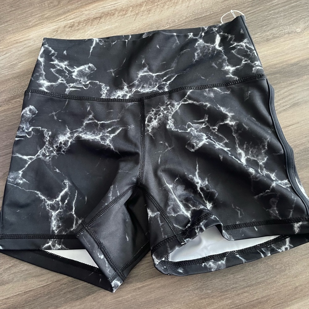 Buffbunny marble shorts